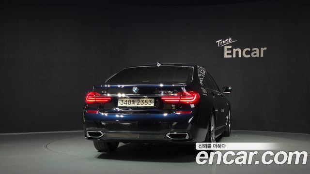 BMW 7-Series 2017 — photo 4