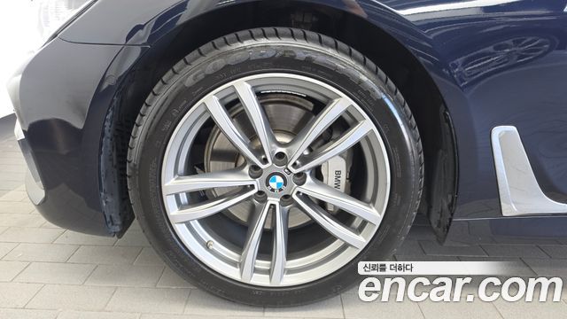 BMW 7-Series 2017 — photo 5