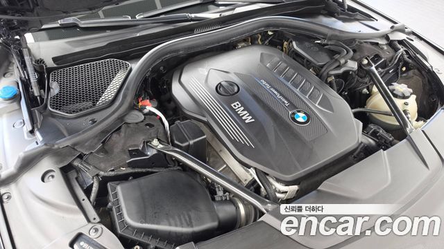 BMW 7-Series 2017 — photo 6