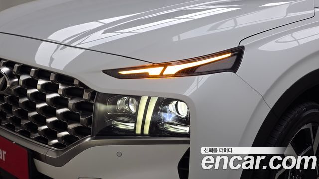 Hyundai Santafe 2023 — photo 8