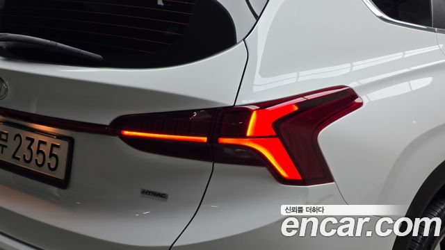 Hyundai Santafe 2023 — photo 9