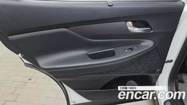 Hyundai Santafe 2023 — photo 15