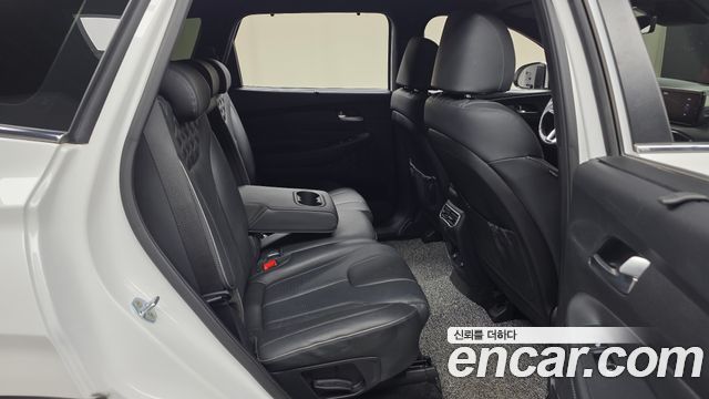 Hyundai Santafe 2023 — photo 16