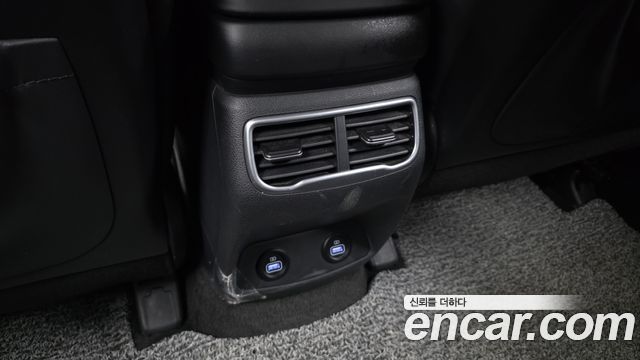 Hyundai Santafe 2023 — photo 29