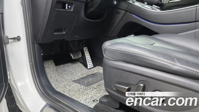 Hyundai Santafe 2023 — photo 30