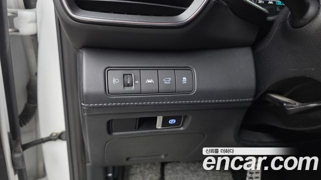 Hyundai Santafe 2023 — photo 32