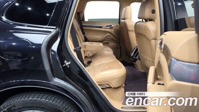 Porsche Cayenne 2017 — photo 11