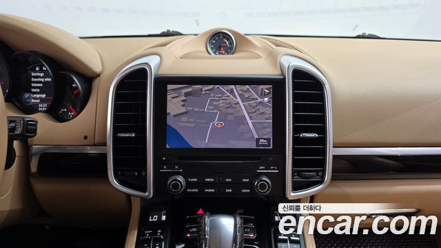 Porsche Cayenne 2017 — photo 12