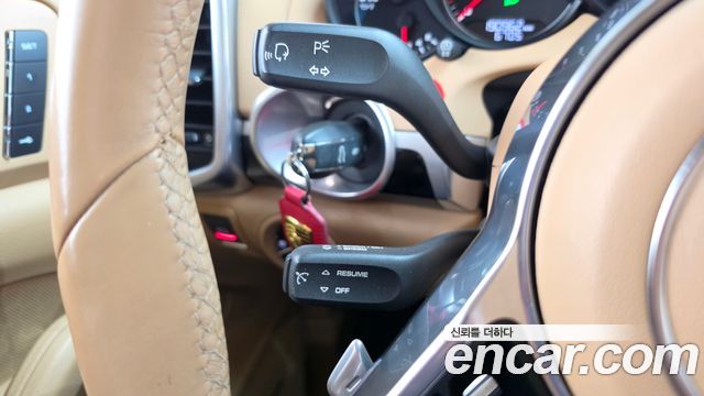 Porsche Cayenne 2017 — photo 15