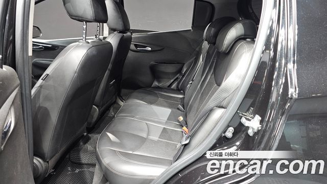 Chevrolet Korea Spark 2017 — photo 18