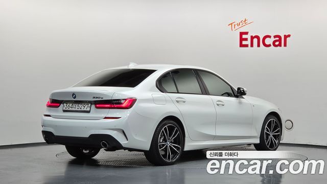 BMW 3-Series 2020 — photo 2