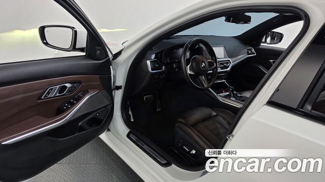 BMW 3-Series 2020 — photo 13