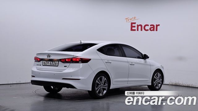 Hyundai AVANTE 2017 — photo 2