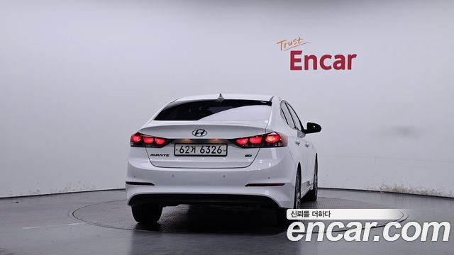 Hyundai AVANTE 2017 — photo 4
