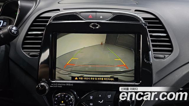 Renault Korea QM3 2016 — photo 21
