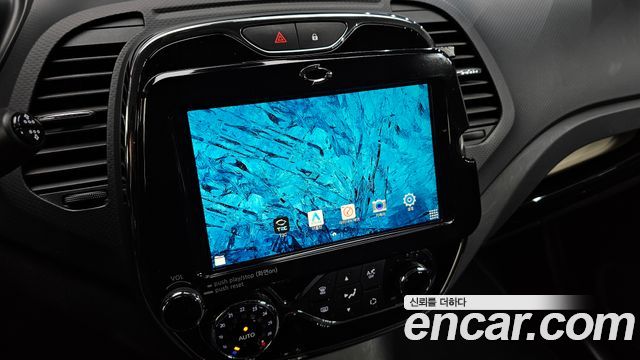 Renault Korea QM3 2016 — photo 22
