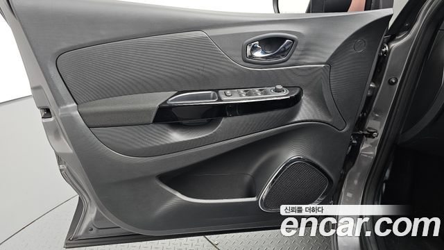 Renault Korea QM3 2016 — photo 14