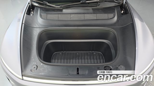 Tesla Model Y 2025 — photo 6
