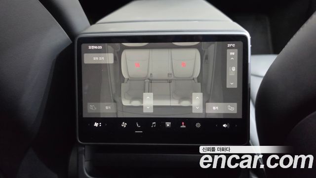 Tesla Model Y 2025 — photo 37