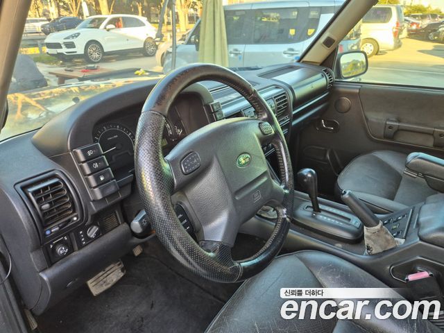 Land Rover Discovery 2004 — photo 8