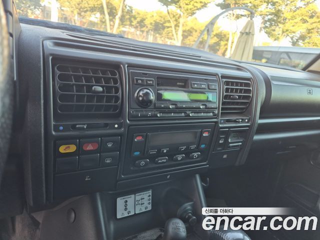 Land Rover Discovery 2004 — photo 11