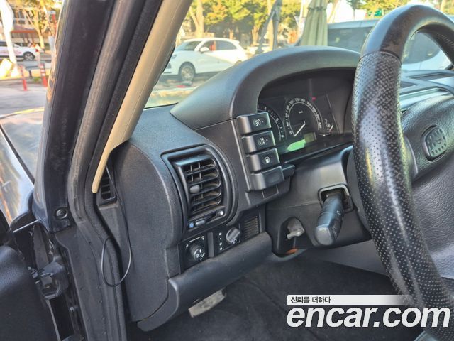 Land Rover Discovery 2004 — photo 12