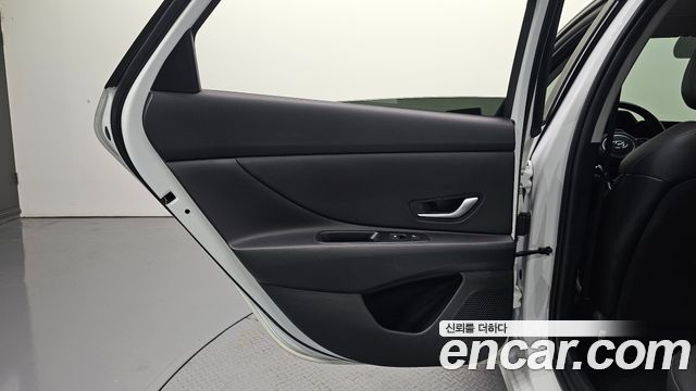 Hyundai AVANTE 2023 — photo 15