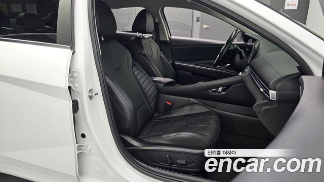 Hyundai AVANTE 2023 — photo 16