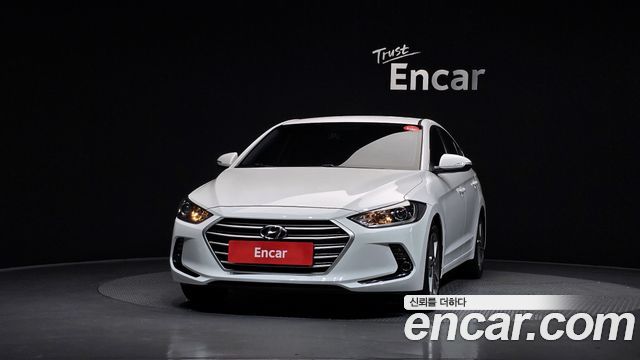 Hyundai AVANTE 2018 — photo 3
