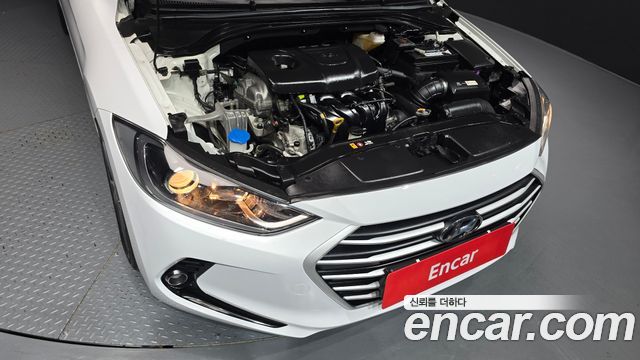 Hyundai AVANTE 2018 — photo 6