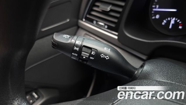 Hyundai AVANTE 2018 — photo 26