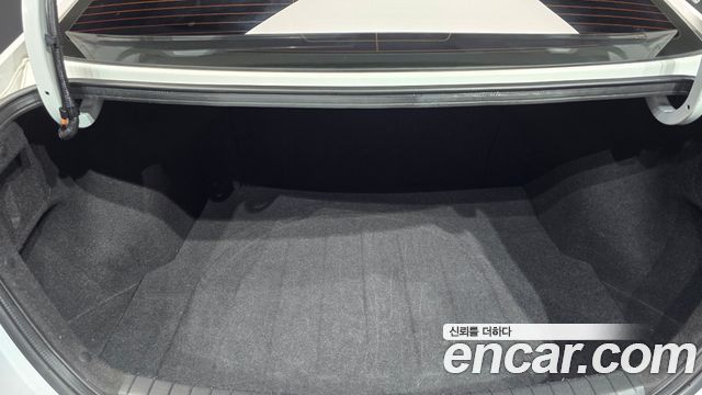 Hyundai AVANTE 2018 — photo 30