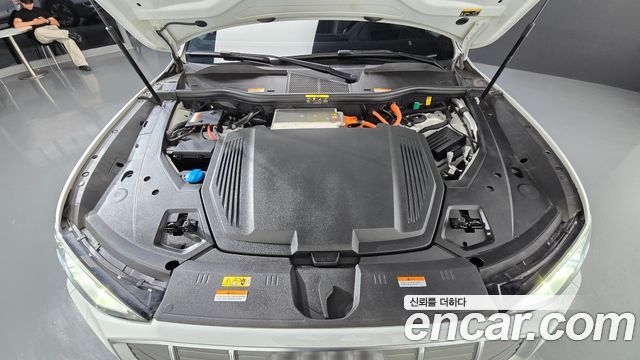 Audi e-tron 2022 — photo 6