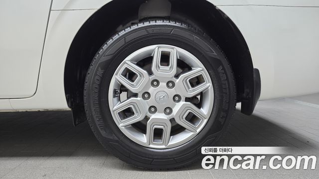 Hyundai Staria 2022 — photo 5