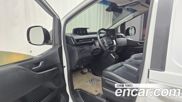 Hyundai Staria 2022 — photo 13