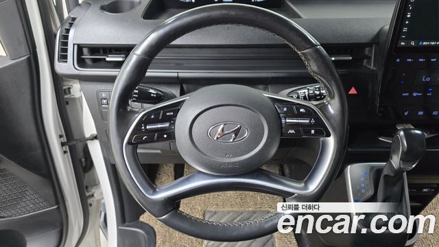 Hyundai Staria 2022 — photo 18