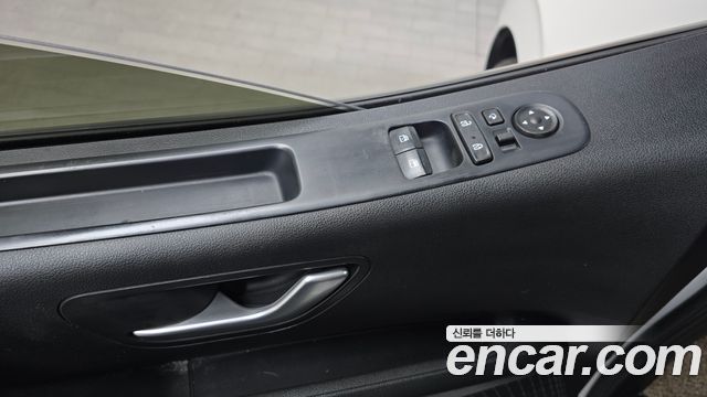 Hyundai Staria 2022 — photo 22