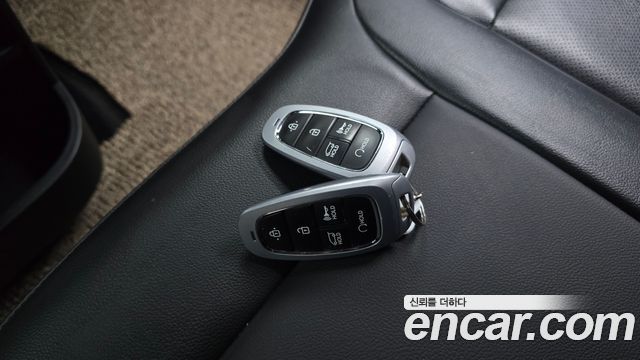 Hyundai Staria 2022 — photo 24