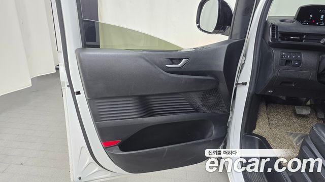 Hyundai Staria 2022 — photo 14
