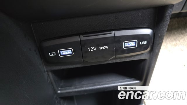 Hyundai Staria 2022 — photo 27