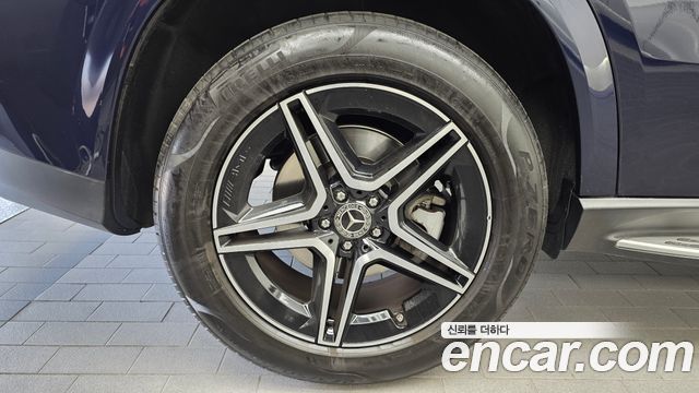 Mercedes-Benz GLE-Class 2021 — photo 5