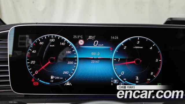 Mercedes-Benz GLE-Class 2021 — photo 11