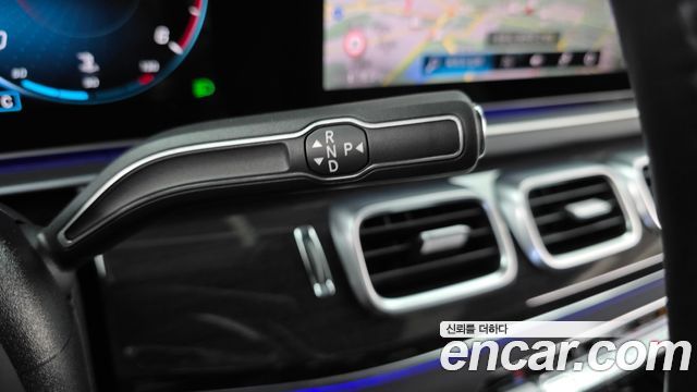 Mercedes-Benz GLE-Class 2021 — photo 12