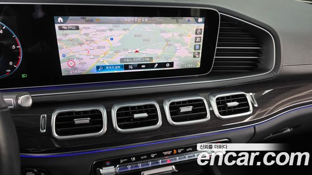 Mercedes-Benz GLE-Class 2021 — photo 19