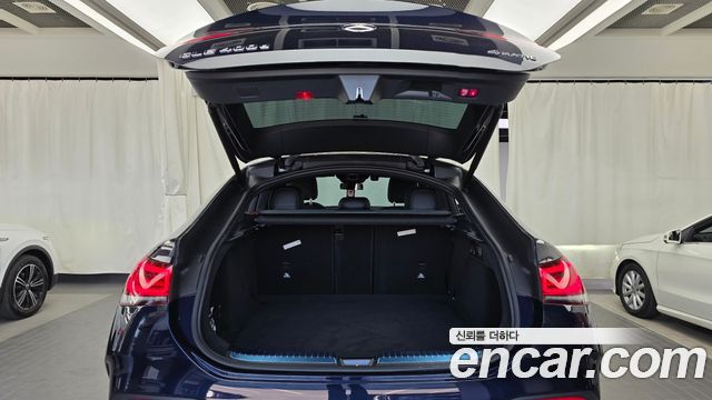 Mercedes-Benz GLE-Class 2021 — photo 26
