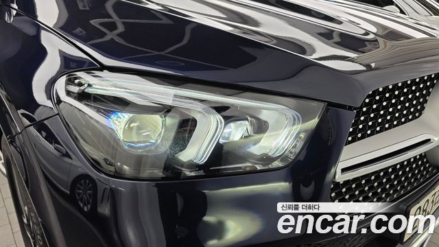Mercedes-Benz GLE-Class 2021 — photo 8