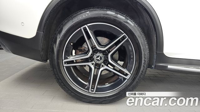 Mercedes-Benz GLC-Class 2023 — photo 5
