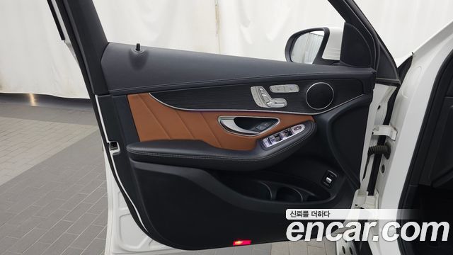 Mercedes-Benz GLC-Class 2023 — photo 14