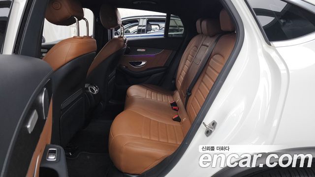 Mercedes-Benz GLC-Class 2023 — photo 16