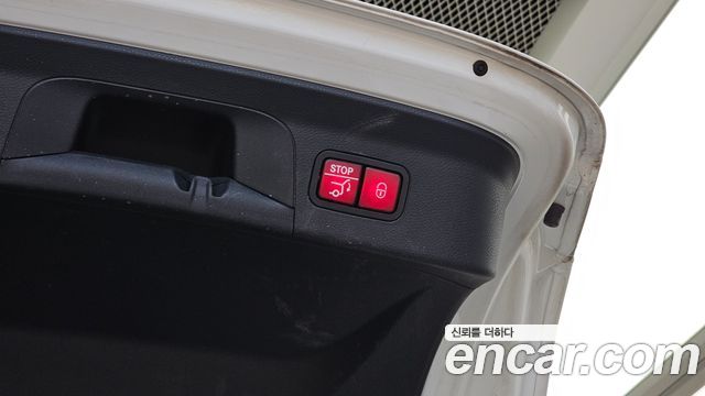 Mercedes-Benz GLC-Class 2023 — photo 32